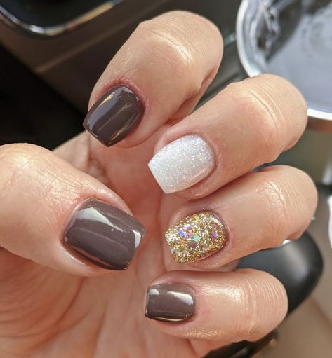 November Dip Nails 2023, Nashville Nails Ideas Fall, Minimalist Dip Nails, Fall Inspired Nails Short, Fall Pedicures, Country Acrylic Nails, Shellac Designs, Dip Nail, Nail Time