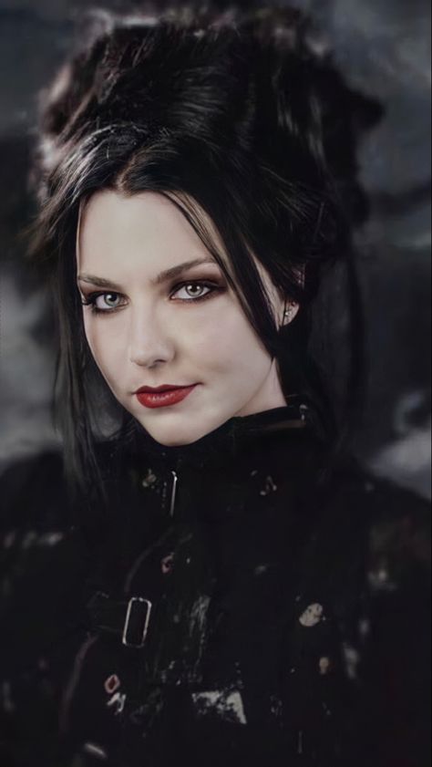 Amy Lee Evanescence, Gothic Hairstyles, Amy Lee, Evanescence, Gothic Girls, Inspirational Women, Beautiful Photography, Dark Hair, Makeup Inspiration