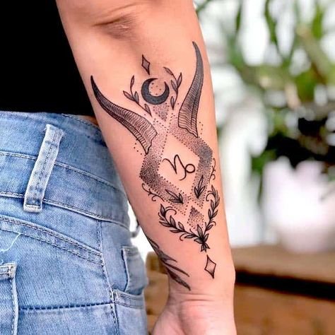 Capricorn Flower, Beautiful Back Tattoos, Taurus Constellation Tattoo, Matching Best Friend Tattoos, Capricorn Girl, Tattoo Symbols, Capricorn Tattoo, Girl Arm Tattoos, Goddess Tattoo