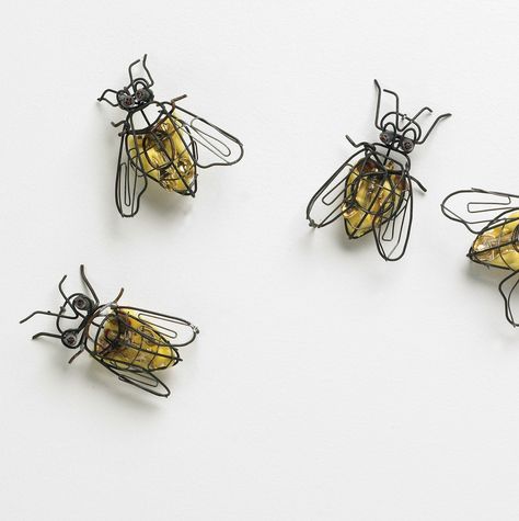 Cathy Miles Bee Project, Art Insects, Sculptures Sur Fil, Wire Projects, Art Fil, Wire Creations, Wire Art Sculpture, London Artist, Your Drawing