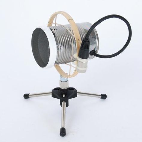 Designing a Tin Can Piezo Microphone – DIY Recording Equipment Diy Microphone, Homemade Instruments, Diy Instruments, Box Guitar, Diy Cans, Recording Equipment, How To Make Diy, Diy Electronics, Tin Can