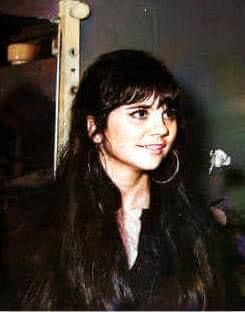 Linda Ronstadt, Female Singers, Musical, Paint, Pins