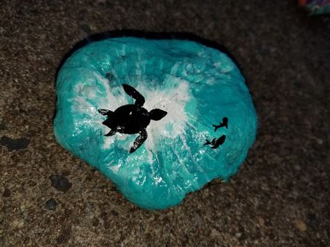 Free hand turtle silhouette from the ocean floor rock I painted Beach Theme Rock Painting, Rock Painting Ocean Theme, Beach Theme Painted Rocks, Turtle Painted Rocks, Turtle Silhouette, Sea Stuff, Rock Painting Flowers, Sea Turtle Painting, Turtle Theme