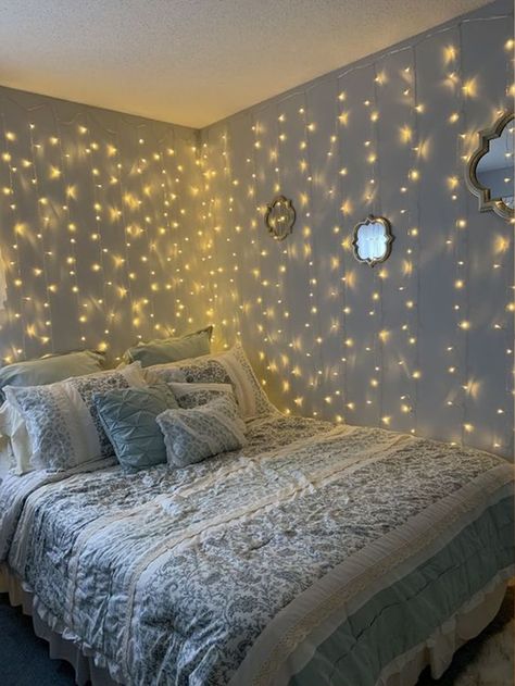 Luxury Room Bedroom, Teen Room Decor, Redecorate Bedroom, Cozy Room Decor, Teen Bedroom Decor, Luxury Rooms, Girl Bedroom Decor, Room Design Bedroom, Dream Room Inspiration