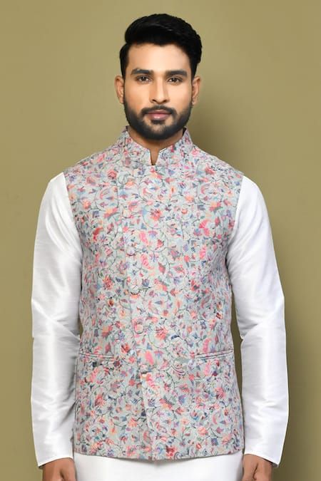 Buy Green Cotton Blend Printed Bloom Vine Bundi For Men by Arihant Rai Sinha Online at Aza Fashions. Sanya Malhotra, Genelia D'souza, Dia Mirza, Anamika Khanna, Kurta Set For Men, Diana Penty, Rohit Bal, Nehru Jackets, Jacqueline Fernandez