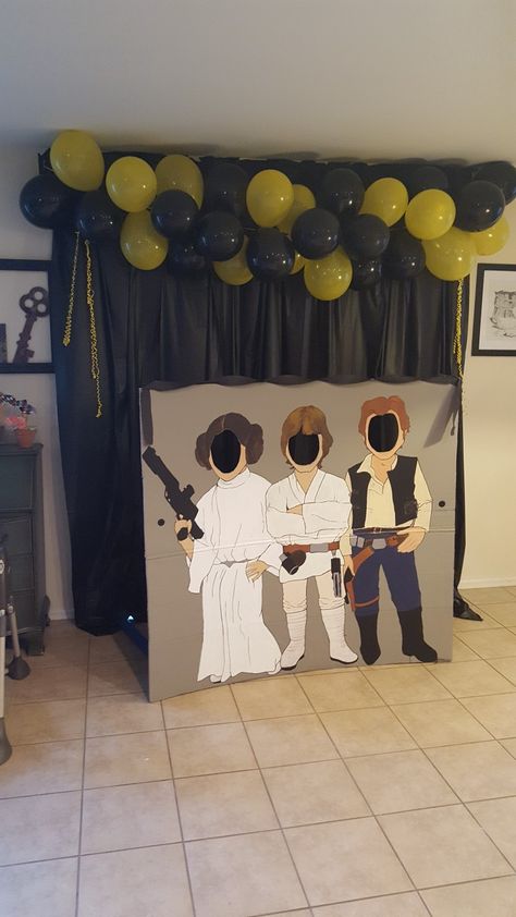 Star Wars party photo booth Star Wars Themed Trunk Or Treat, Star Wars Trunk Or Treat Ideas For Suv, Trunk Or Treat Star Wars, Star Wars Trunk Or Treat Ideas, Star Wars Photo Booth, Christian 2024, Star Wars Office, Trunker Treat Ideas, Picture Booth