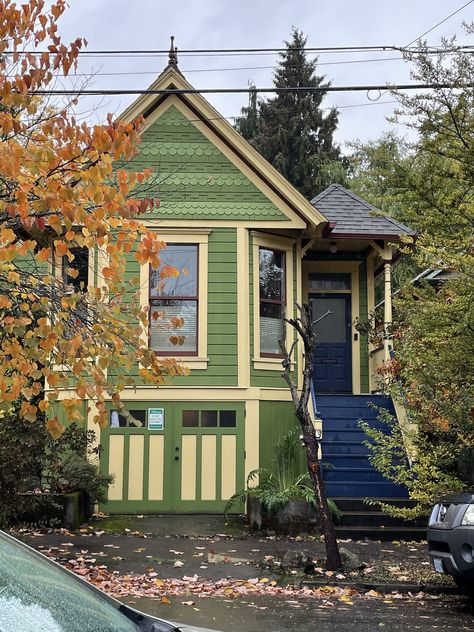 70s House Outside, 70s Style Home Exterior, Eclectic Home Exterior, Hipstoric Home, Cute Small House, Portland House, Sagittarius Aquarius, 70s House, House Dream