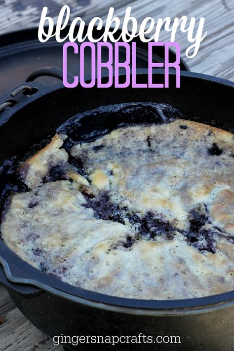 Dutch Oven Desserts, Dutch Oven Camping Recipes, Blackberry Cobbler Recipe, Camping Lunches, Dutch Oven Camping, Camping Dishes, Camping Desserts, Berry Cobbler, Blackberry Cobbler