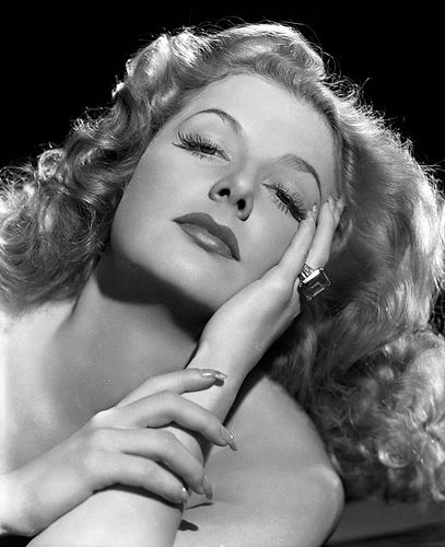 Ann Sheridan-called the 'Oomph Girl' which she naturally hated. Ann Sheridan, George Hurrell, Photo Deco, Lana Turner, Jean Harlow, Classic Movie Stars, Bette Davis, Classic Actresses, Rita Hayworth