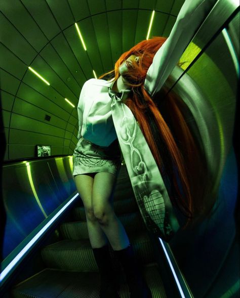 Cyberpunk Photoshoot, Fisheye Photography, Wong Kar Wai, Sf Style, Nyc Photoshoot, Narrative Photography, Creative Photoshoot Ideas, Cyberpunk Aesthetic, Pic Pose