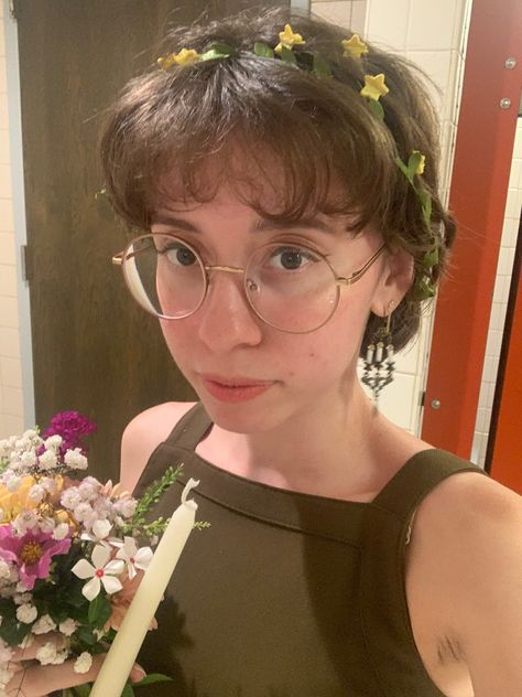 earth, earthcore, pretty, aesthetic, makeup inspo, candles, vintage, beautiful, elegant, flowers, bouquet, candleabra, outfit inspo, makeup inspiration, round glasses, heart shaped face, soft, gentle, green, flower crown, leaves, vines, Glasses Heart Shaped Face, Cottagecore Glasses, Cottagecore Hairstyles, Green Flower Crown, Cottagecore Girl, Heart Shaped Face, Candles Vintage, Crown Aesthetic, Inspo Makeup