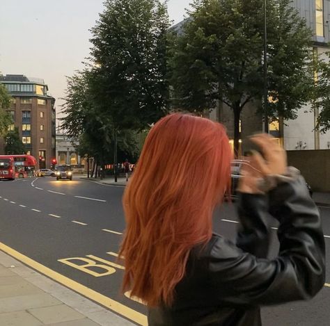 Cheveux Oranges, Red Hair Inspo, Ginger Hair Color, Girls With Red Hair, Hair Stylies, Scene Hair, Dye My Hair, Hair Dye Colors, Hair Inspiration Color