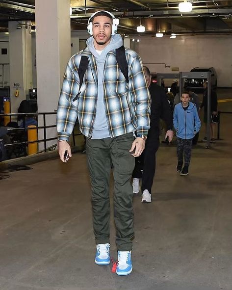 Unc Outfit, Off White Outfit, Unc 5, Nba Drip, Nba Fashion, First Day Of Class, Jayson Tatum, Guys Clothing Styles, Fashion Fits