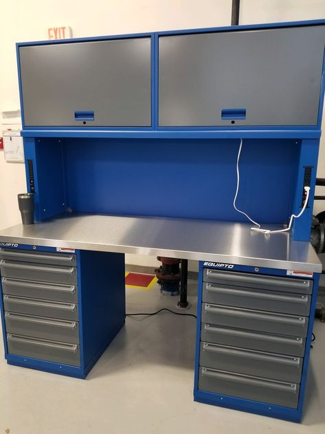 Steel Workbench Ideas, Cuci Motor, Heavy Duty Workbench, Industrial Storage Racks, Steel Workbench, Workbench Ideas, Heavy Duty Work Bench, Material Storage, Trash Storage