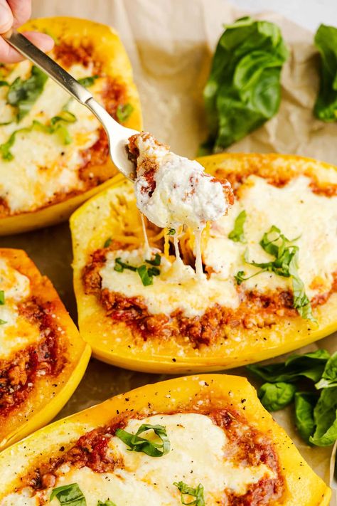 Spaghetti Squash Lasagna Boats, Lasagna Boats, Best Spaghetti Sauce, Spaghetti Squash Lasagna, Baked Spaghetti Recipe, Squash Lasagna, Best Paleo Recipes, How To Make Lasagna, Best Spaghetti