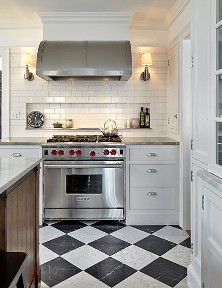 Love the niche behind the stove for oils, vinegars and spices. Stove Niche Ideas, Niche Over Stove, Niche Behind Stove, Niche Above Stove, Behind Stove Backsplash Ideas, Backsplash Shelf, Kitchen Niche, Install Backsplash, Recessed Shelves