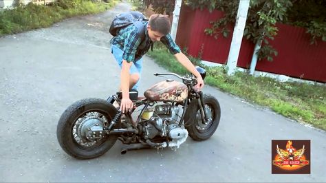 Bobber Motorcycle Diy, Motos Bobber, Homemade Motorcycle, Custom Bikes Cafe Racers, Custom Motorcycles Bobber, Motorcycle Diy, Tracker Motorcycle, Bobber Style, Мотоциклы Cafe Racers