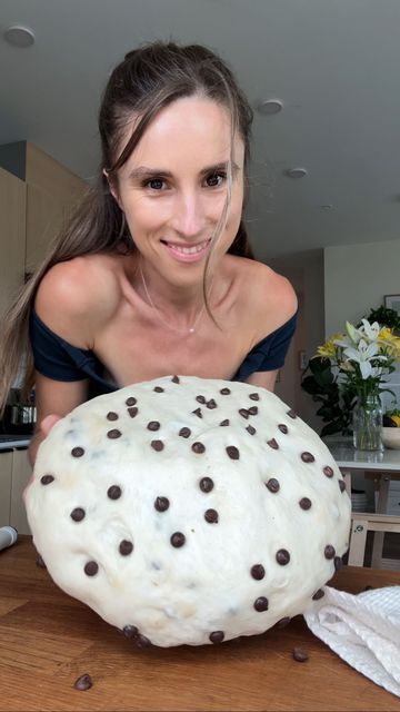 Jesha Ann Stevens on Instagram: "Chocolate chip bagels AND homemade vanilla cream cheese 🤎🍫 #bagel #bagels #sourdough #sourdoughbread #baking" Chocolate Bagel Recipe, Chocolate Chip Bagels, Chocolate Chip Sourdough, Vanilla Cream Cheese, Cheese Bagels, Homemade Sourdough Bread, Homemade Sourdough, Bagel Recipe, Baking Recipe