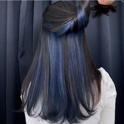 Blue Hair Underneath, Navy Highlights, Blue Hair Streaks, Blue Brown Hair, Midnight Blue Hair, Blue Hair Highlights, Hidden Hair Color, Best Haircuts For Women, Dark Blue Hair