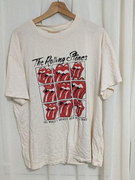 Rolling Stones Rock Band Tee White T-Shirt Tongue Large Unisex Mens H&M In pre owned good condition Pit to pit 24" The Rolling Stones Tshirt, Rolling Stones Tshirt, Rolling Stones Concert, Casual Tshirt Outfit, Rolling Stones Shirt, Rock Band Tees, White Graphic Tee, T Shorts, Tshirt Outfits