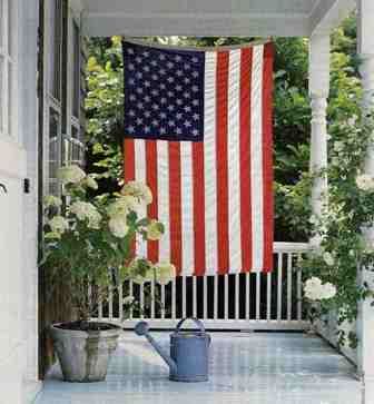 4th of July-not a fan of fireworks but love the flag! Flag On Porch, Flag Display Ideas, Patriotic Front Porch, Porch Styles, Flag Display, Summer Porch, Let Freedom Ring, Home Of The Brave, Decorating Inspiration