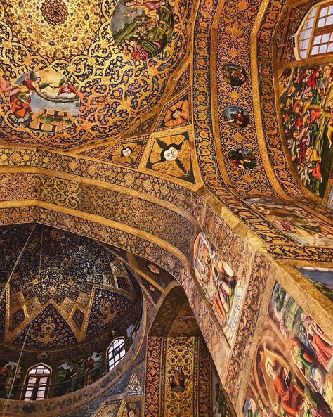 Alex Shams on Twitter: "The stunning interior Vank Cathedral, Iran’s largest church and a masterpiece of Iranian Christian art and architecture built in the 1600s.  Thread on New Jolfa, #Iran the heart of Esfahan’s Armenian-Iranian community:… https://t.co/B06TH2sQoh" Jolfa Iran, Vank Cathedral, Isfahan Iran, Visit Iran, Iranian Art, Church History, Stunning Interiors, Ottoman Empire, Islamic Architecture