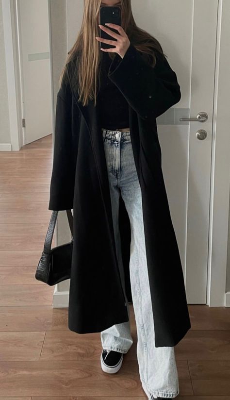 Long Blazer Outfit, Black Coat Outfit, Autumn Outwear, University Outfit, Winter Fashion Outfits Casual, Everyday Fashion Outfits, Modest Fashion Outfits, Fashion Mistakes, Blazer Outfits