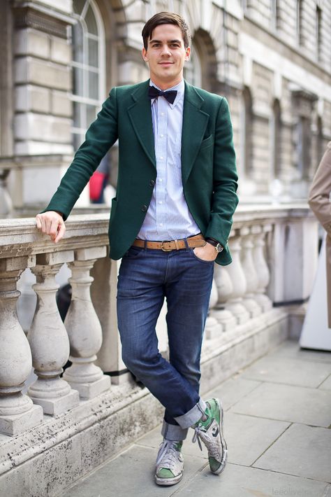 different and cute. 16 Cool Ideas to Wear Bow Tie Style College, Blue Long Sleeve Shirt, Blazer Jeans, Green Blazer, Outfit Trends, Tie Styles, Men Street, Mens Fashion Summer, Looks Style