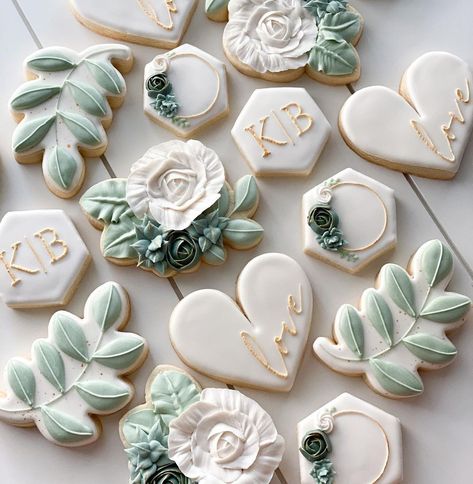 SAMA Sweetery on Instagram: “I love white, green and gold sets 🥰 . . . . . #samasweetery #westsaccookies #westsacramento #sugarcookies #sacramentocookies #sacramento…” Bridal Shower Cookies Sage Green, Decorated Cookies For Wedding Reception, Boho Wedding Cookies Ideas, Wedding Cookies Sage Green, Sage Bridal Shower Cookies, Decorated Bridal Shower Cookies, Sage Green Cookies Birthday, White Wedding Cookies Decorated, Decorated Wedding Cookies Simple