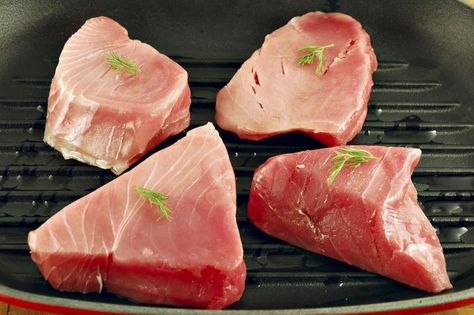 How to Season Ahi Tuna Ahi Tuna Steak Recipe, How To Cook Tuna, Ahi Tuna Recipe, Recipes Tuna, Resep Steak, How To Make Tuna, Smoked Tuna, Ahi Tuna Steak, Tuna Steak Recipes