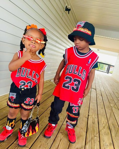 💕💕💕 . . . #babyfashion #kidsstyle #kiddashion #cutekids #cutebabies #blackgirlmagic #blackboyjoy #melaninkids #melaninbabies #cute #pretty… Matching Kids Outfits, Matching Sibling Outfits, 2piece Outfits, African Dresses For Kids, Sibling Outfits, African Inspired Clothing, Twin Outfits, Future Outfit