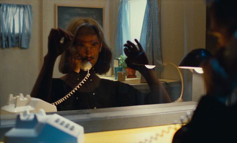 Paris, Texas (1984) Paris Texas Film, 1984 Movie, Movie Directors, Movie Shots, Movie Studio, Paris Texas, Cinema Movies, Movie Genres, Iconic Movies