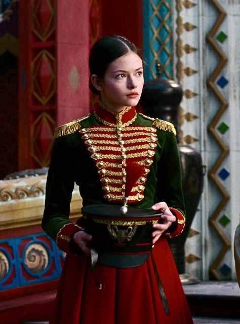 Christmas Costume Ideas For Women, Nutcracker Movie, Nutcracker Costumes, Mackenzie Foy, Disney Live Action Movies, Women's Uniforms, Shooting Photo, Fantasy Costumes, Movie Costumes