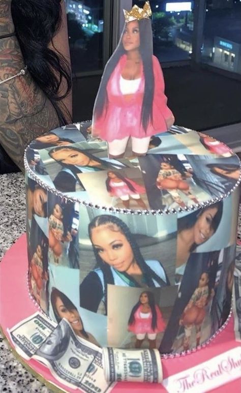 Custom 18th Birthday Cakes, 23rd Birthday Cake For Her, Baddie Cake Ideas, Birthday Cake With Pictures On It, Birthday Cake Baddie, Boujee Birthday Cake, Picture Birthday Cake, Baddie Birthday Cake, Cake With Pictures