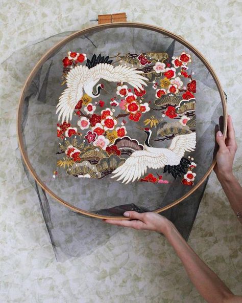 Tulle Embroidery, Chinese Embroidery, Diy Broderie, Pola Sulam, Japanese Embroidery, 자수 디자인, Hand Embroidery Art, Modern Embroidery, Embroidery Hoop Art