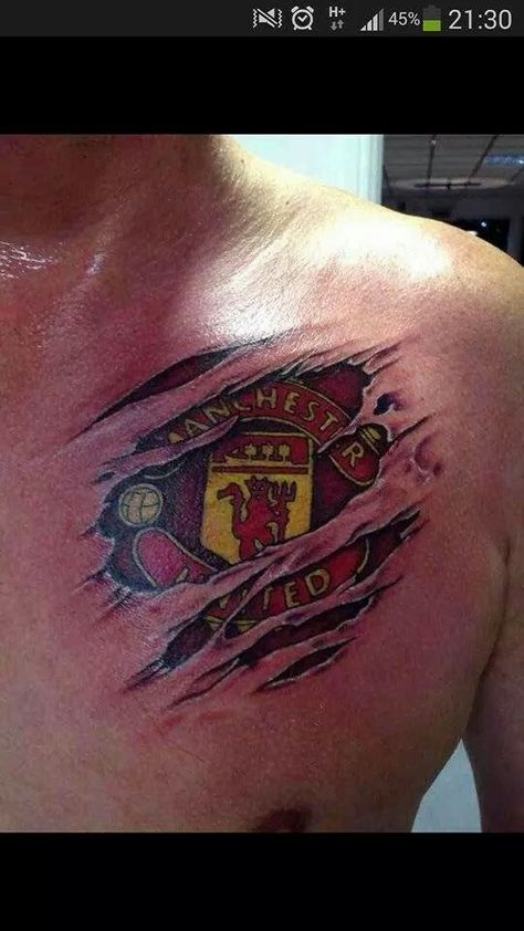 Football Tattoos For Men, Man Utd Tattoo, Chelsea Tattoo, Tattoo Bunt, Soccer Tattoos, Ma Tattoo, Football Tattoo, Helmet Tattoo, Manchester United Wallpaper