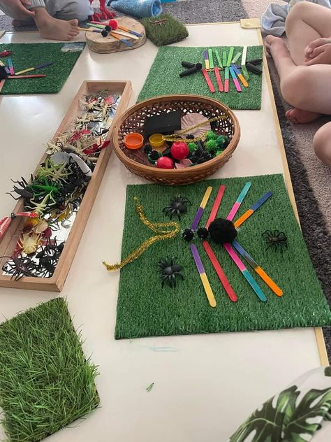 Eyfs Role Play, Eyfs Minibeasts, Eyfs Areas, Spring Theme Preschool, Dinosaur Activities Preschool, Babysitting Activities, Insect Unit, Fall Preschool Activities, Dinosaur Activities