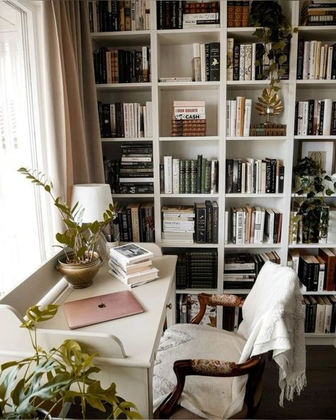 Small Library Study Room, Desk Nook Living Room, Office With Bookshelves Behind Desk, Small Home Office Library, Desk And Bookshelves In Bedroom, Cozy Home Library Reading Space, A Tree Grows In Brooklyn, Studio In Casa, Tree Grows In Brooklyn