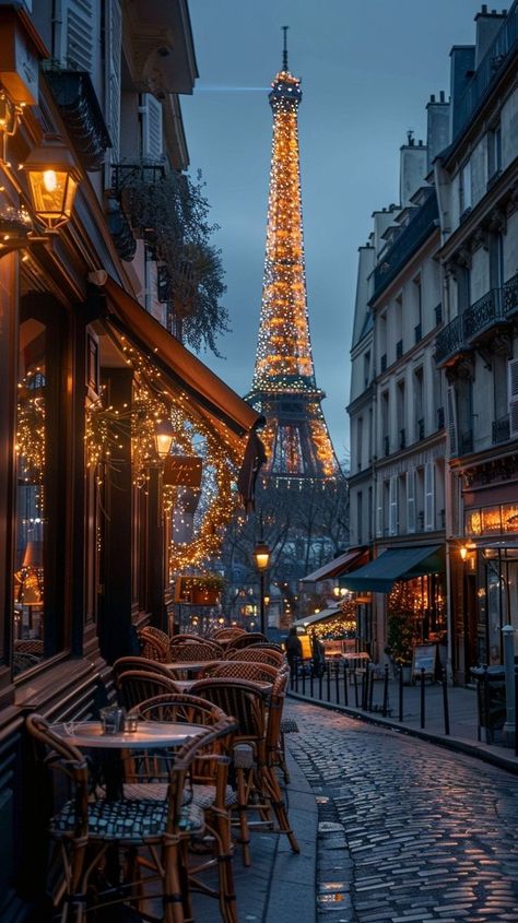 Aesthetic Pictures Of Paris, Efel Paris, Paris At Night Wallpaper, Paris Night Life, Eiffel Tower Aesthetic, Fall Travel Destinations, Eiffel Tower Night, Paris Background, Paris In Autumn