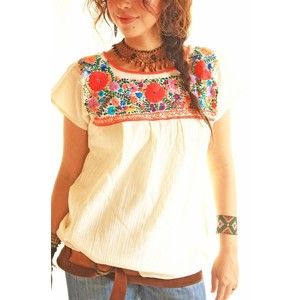 Handmade Mexican embroidered dresses and vintage treasures from Aida Coronado vintage embroidered mexican… Mexican Embroidered Dress, Embroidered Shirt Dress, 1960 Dress, Mexican Embroidery, Mexican Blouse, Christie Brinkley, Mode Boho, Mexican Dresses, Peasant Style