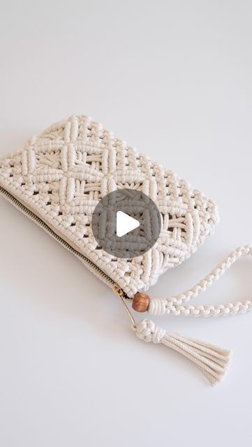 Macrame Clutch, Macrame Ideas, Macrame Bag, Crochet Bags, Macrame, Art Gallery, Tote Bag, On Instagram, Quick Saves