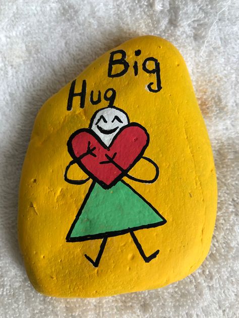 Painting Big Rocks, Rock Painting Friendship, Pocket Hug Painted Rocks, Pocket Hug Rocks, Christmas Pebble Art, Diy Rock Art, Paint Rocks, Stone Art Painting, Painted Rocks Kids