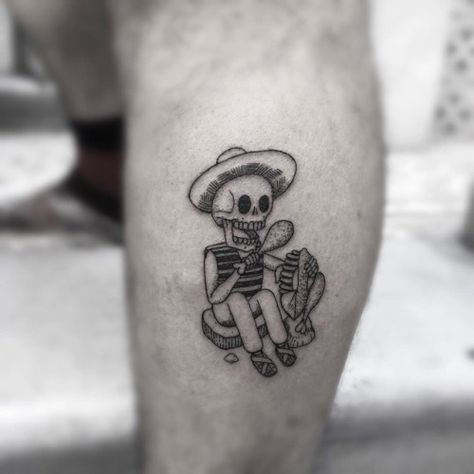 Tatuaje basado en la película Macario 💀 Por bit.ly/Raudiel Taco Tattoos, Mexico Tattoo, Mayan Tattoos, Mexican Tattoo, Navy Uniform, Tacos Al Pastor, Mom Tattoo Designs, Skeleton Tattoos, Halloween Tattoo