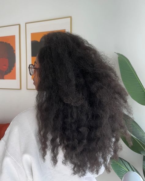 fluffy :) | Instagram Hair Growth Aesthetic Black, Waist Length Natural Hair Black Women, Long Type 4 Hair Natural, Long Natural Hair Black Women, Black Hair 4c, Blowout On Natural Hair, Long Afro Hair, Natural Hair Black Women, Long Hair Natural