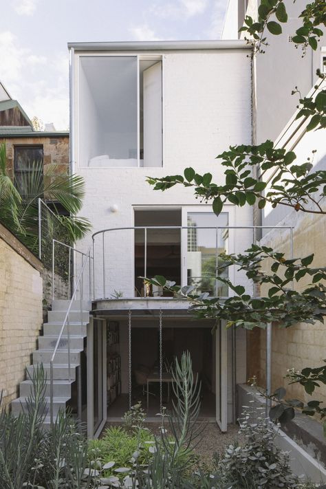 Pop Out Window, Brick Siding, Aluminium Cladding, Town Houses, Two Bedroom House, Architecture Inspiration, Architectural Practice, 아파트 인테리어, Green Door