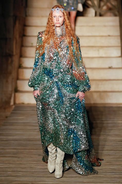 Gucci Resort 2023 Collection - Tom + Lorenzo Gucci Dress Gowns, Gucci Resort 2023, Gucci Cosmogonie, Unconventional Fashion, Gucci Gown, Goddess Outfit, Cruise 2023, High Fashion Runway, Resort 2023