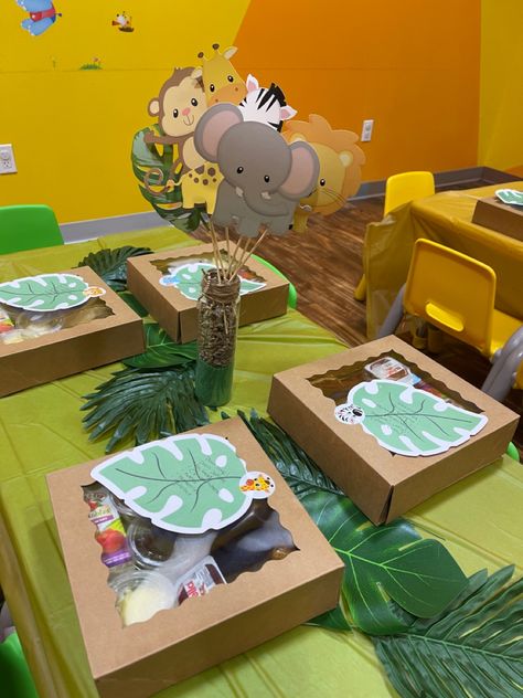 Jungle Food, Levi Birthday, Animal Theme Birthday, Food Boxes, Animal Food, Wild One Birthday Party, Return Gift, Jungle Party, Theme Birthday