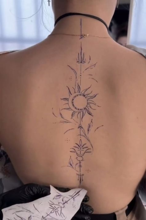 Realism Fine Line Tattoo, Live For Lines Tattoo, Spine Tattoos For Women Ideas, Tree Of Life Spine Tattoo, Woman Fine Line Tattoo, Long Spine Tattoos For Women, Earth Spine Tattoo, Huge Back Tattoo, Western Spine Tattoos For Women