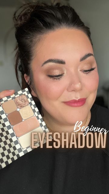 Stephanie VanStraten |📍WI Makeup Artist & Educator on Instagram: "Follow along for an easy Eyeshadow routine 🤍 Colors used: Chai • Sedona • Hot Chocolate • Drift Seint Eyeshadow Brush 📲 Comment “brown1” for a Iink to the palette 💋 Do you find these helpful? Follow for more! 🫶🏼 @stephaniemua1 #easyeyeshadow #eyeshadowtutorial #eyeshadowtutorials #easymakeup #easymakeuptutorial #beginnermakeup #beginnereyeshadow #makeupforbeginners #eyeshadowinspo #greenbaymakeupartist #greenbaywisconsin" Seint Eyeshadow Combos For Blue Eyes, Seint Gilded Eyeshadow, Seint Bend And Snap Eyeshadow, Shadow Techniques, Eyeshadow Brown Eyes, Eye Makeup Guide, Easy Eyeshadow, Beginner Eyeshadow, Simple Eyeshadow