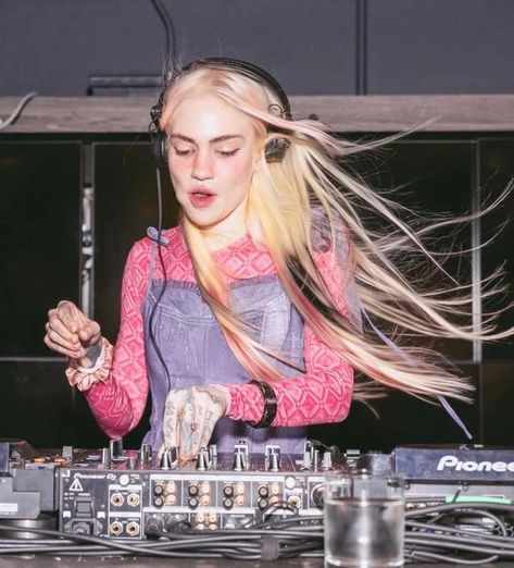 hourly grimes on X: "grimes, 2023 https://t.co/0CZoHQNNWM" / X Blonde Hair, A Woman, Dj, Blonde, Hair